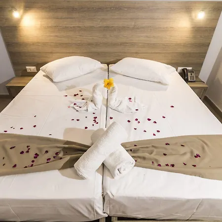 Tivoli Hotel 3*